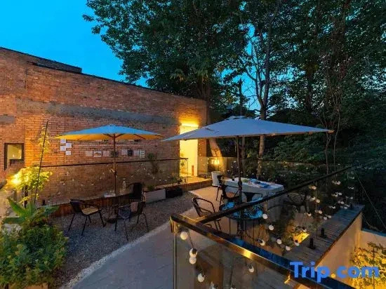 Liangyi Hostel by Luoyang’s Liren Alley