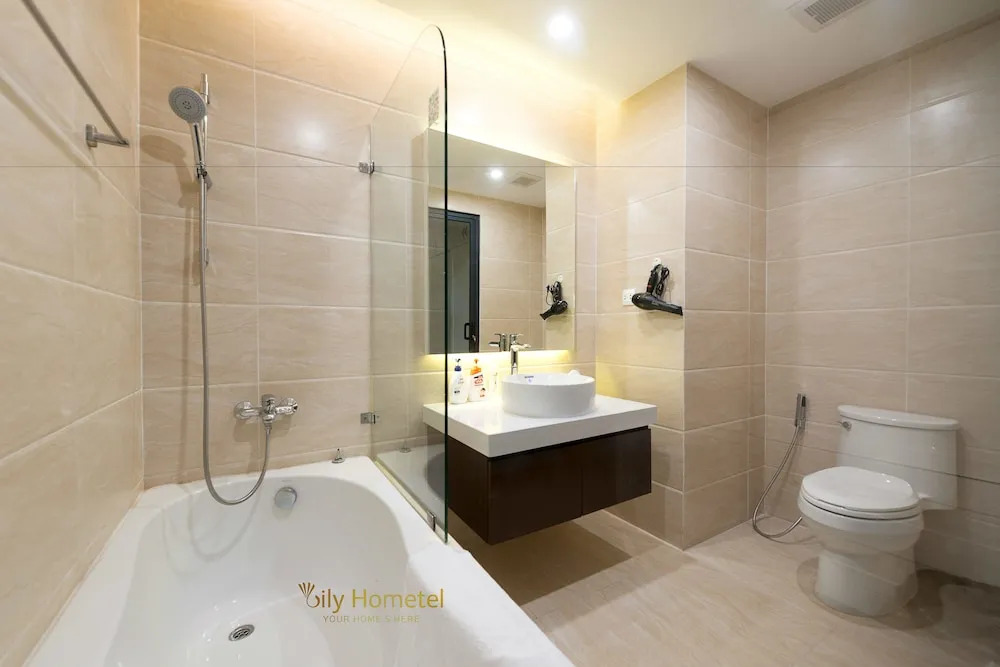 Lily Hometel Vinhomes Gardenia MyDinh