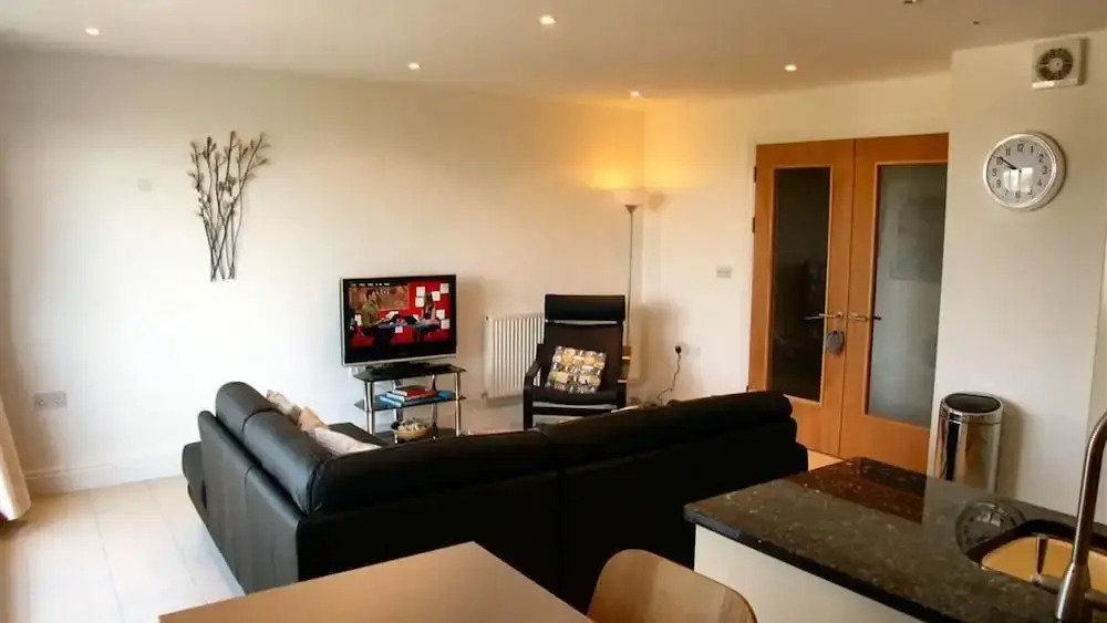 Cobourg House 8