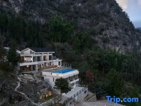 Sanchunli • Wenfeng Panoramic Boutique Inn