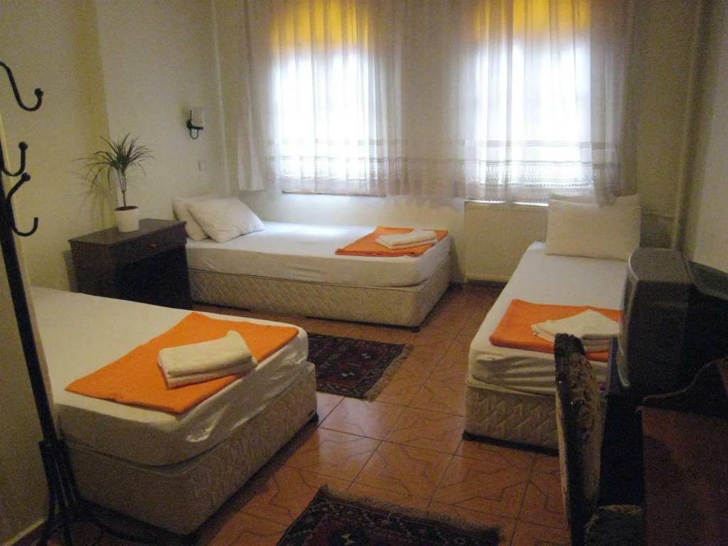 Paris Otel