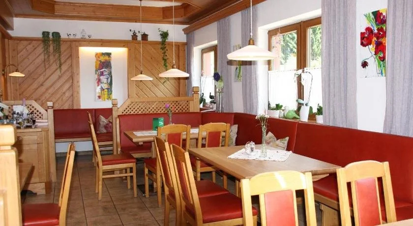 Hotel Dorfcafe Unken