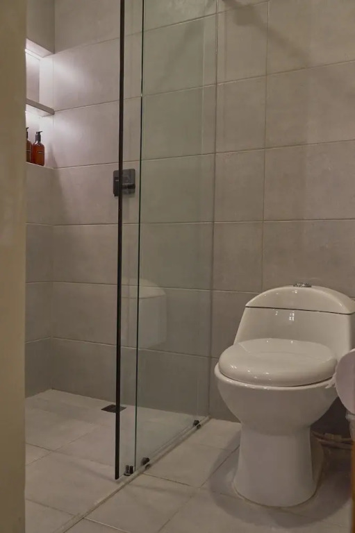 Hotel One Lleras