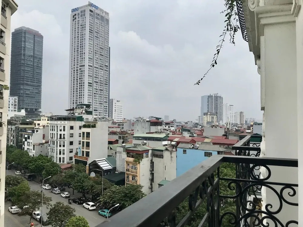 Nature Hanoi Hotel