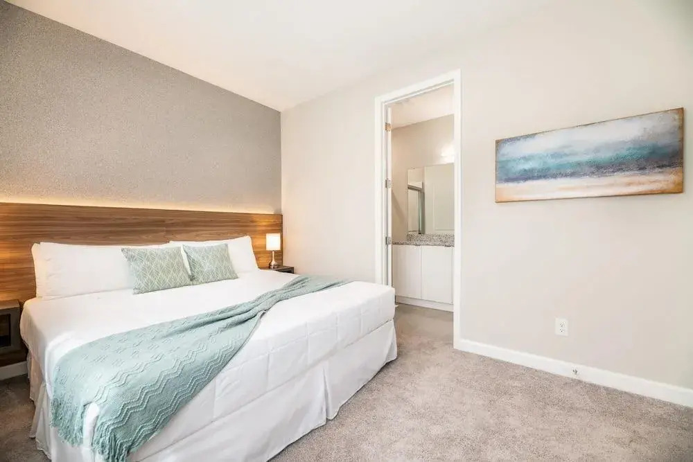 Home With Private Pool and Themed Bedrooms