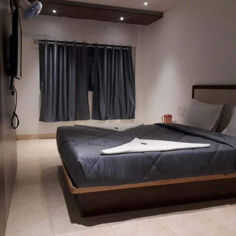 Hotel Pushkaraj