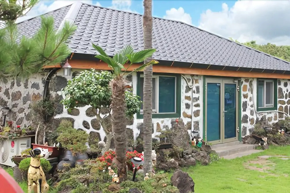 Jeju Lodem Unshared House Pension