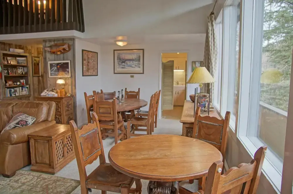 16 Forest Rd - 5 Br Home