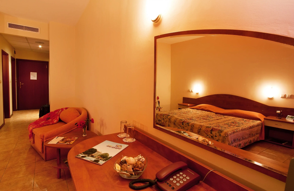 Ljuljak Hotel
