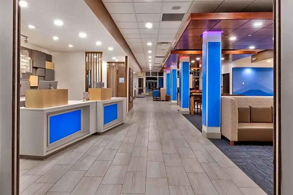 Holiday Inn Express & Suites - Milan - Sandusky Area by IHG