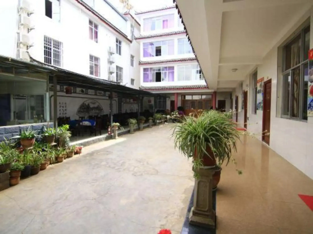 Lihai Business Hotel