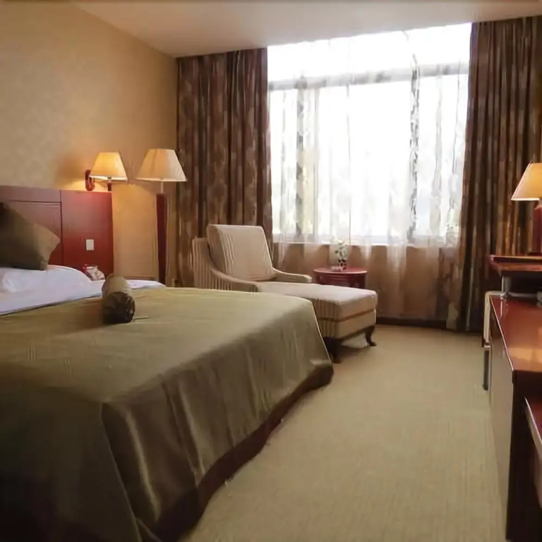 Xinkaitong Hotel Ruili