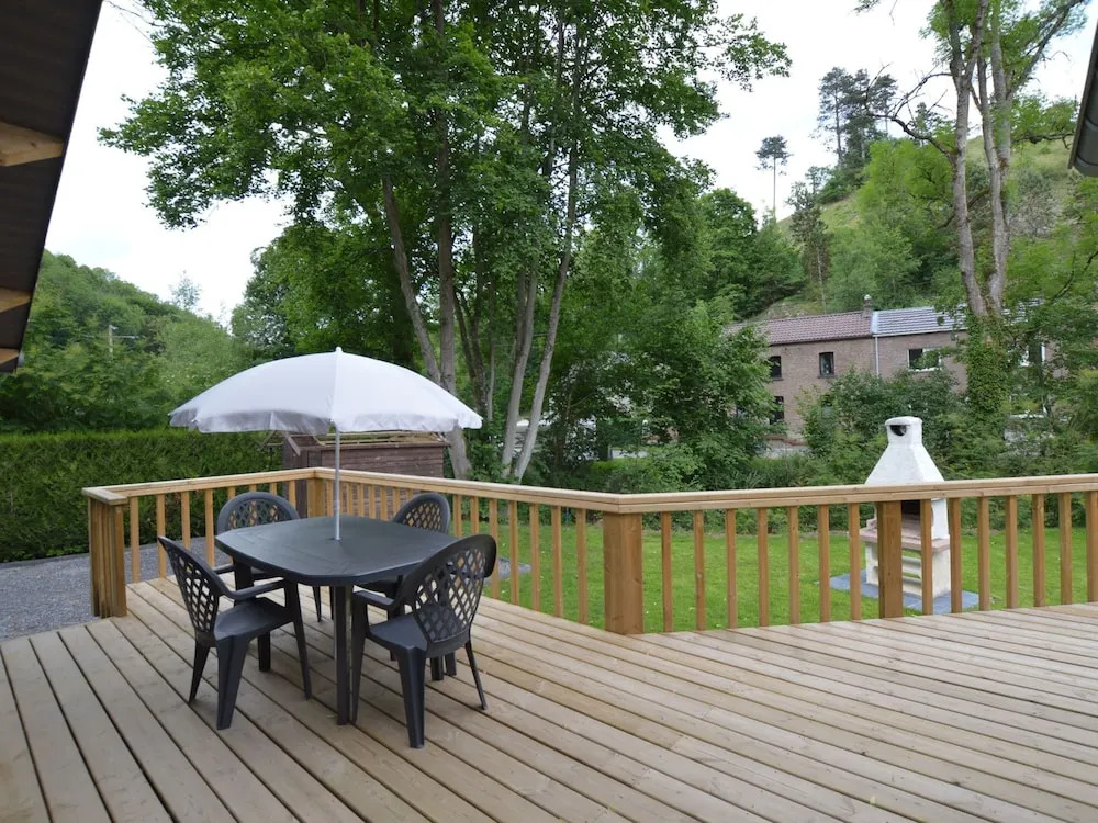 A Chalet for Re-energising in Peace, not far From Durbuy