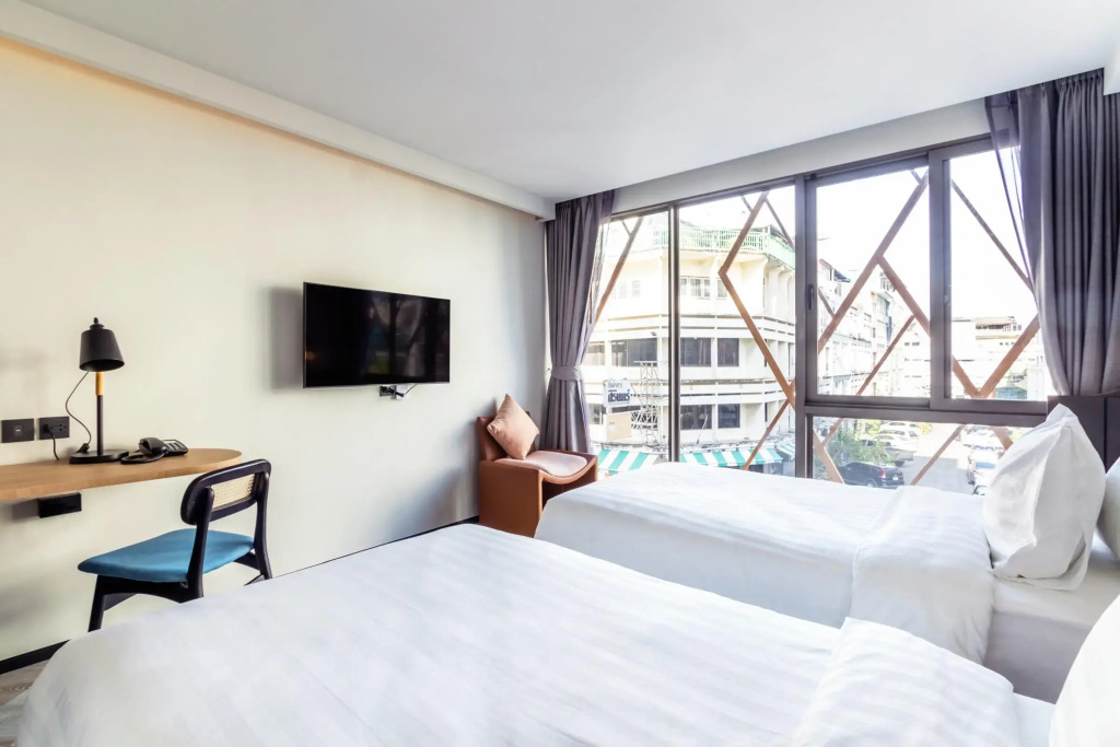 Seekers Finders Rama IV Hotel SureStay Collection by BW