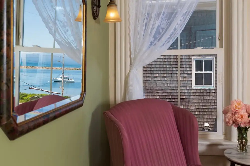The Blue Dory Inn