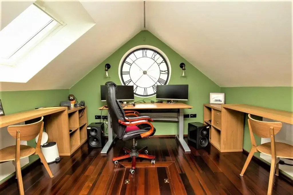 Belmont Penthouse Apartment