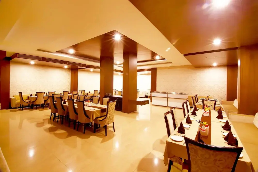 OYO 4779 Hotel Vansh Palace