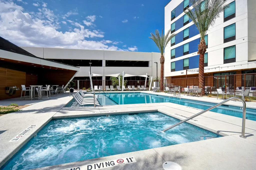 Hampton Inn & Suites Las Vegas Convention Center - No Resort Fee