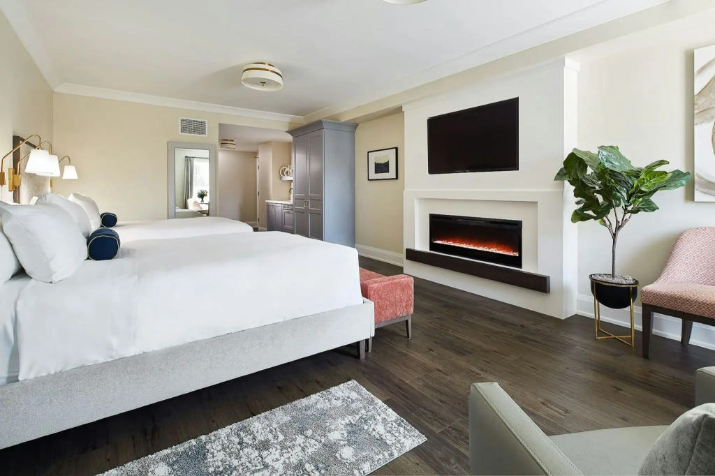 124 on Queen Hotel & Spa