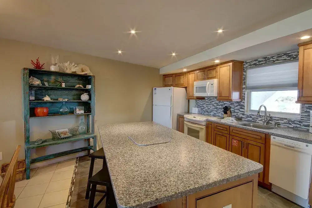 165 El Matador 1 Bedroom Condo by RedAwning