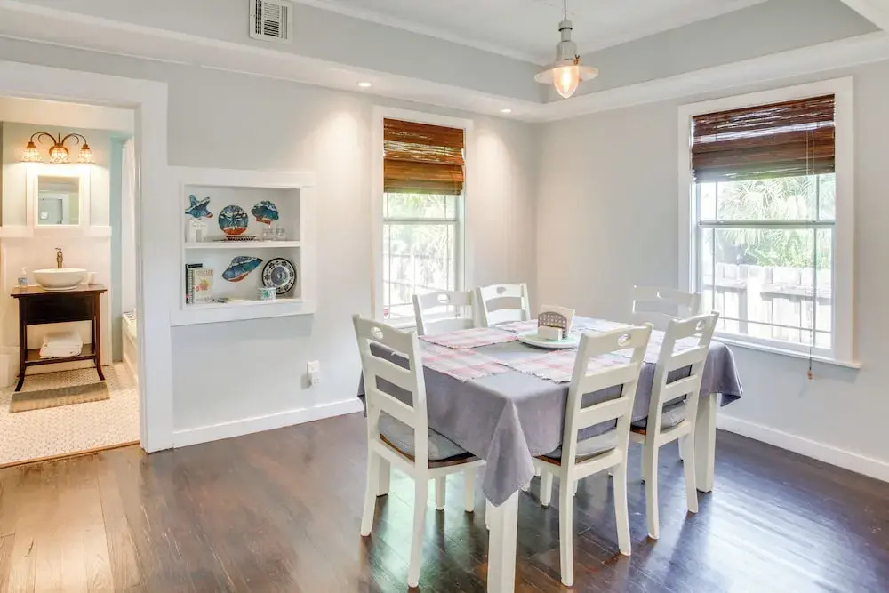 < 1 Mi to Downtown Fort Myers: Tranquil Retreat