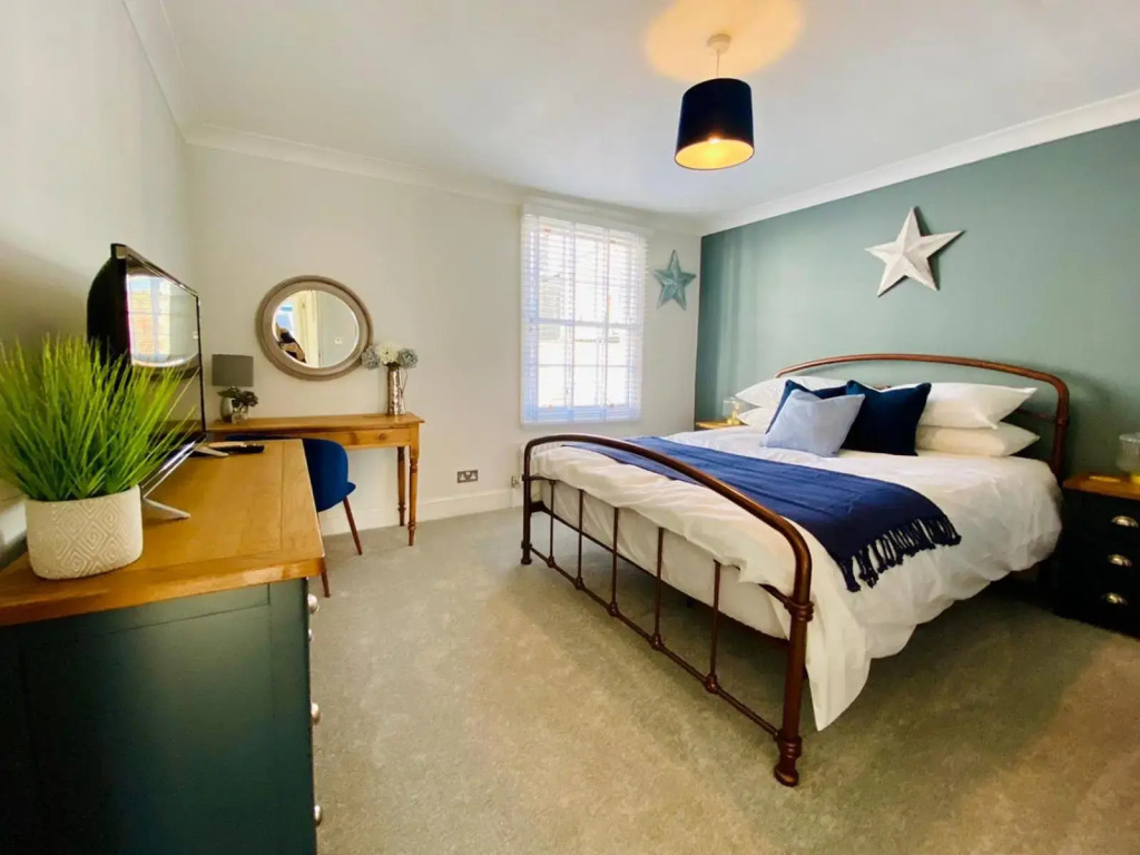 Nickleby Nook Broadstairs a Cosy Beach Apartment - Meters to the Beach!
