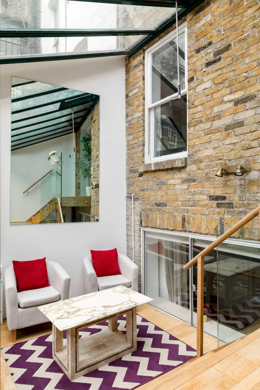 Duplex Apartment With Patio in Marylebone