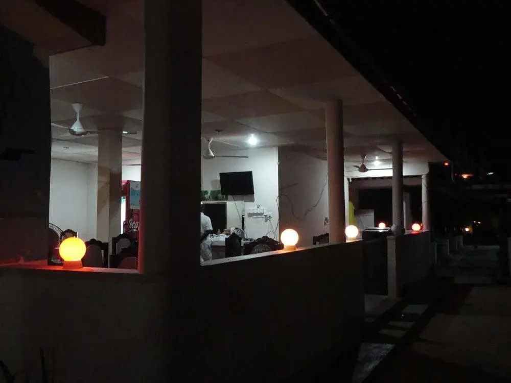 Deans Beach Hotel