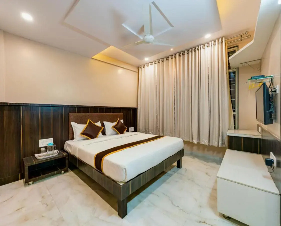 Hotel AATITHYA SATKAR