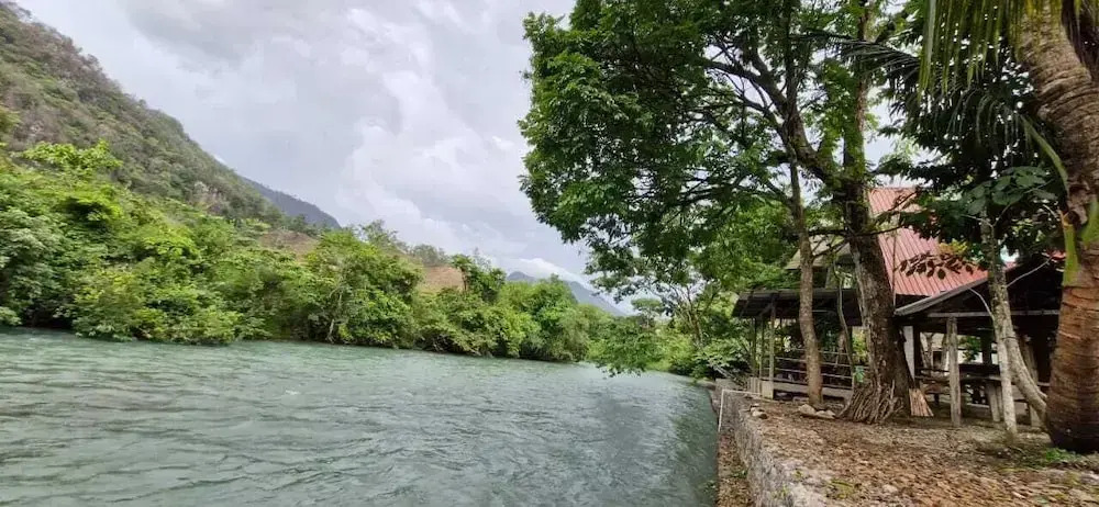Yaxlik River Lodge