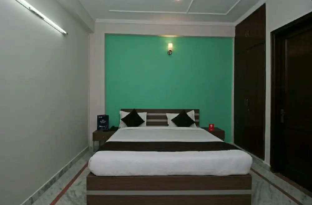 Hotel Petals Elite 2