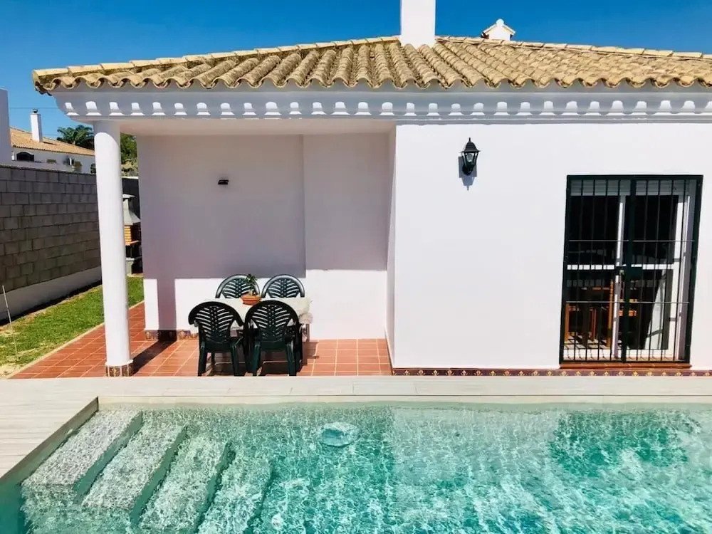 Chalet con Piscina Privada cerca del pueblo