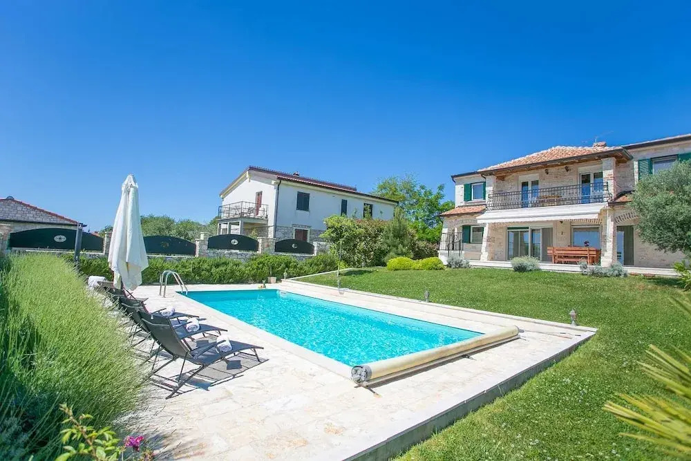 Villa Nika