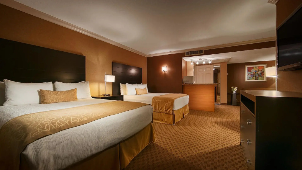 Hotel dLins Ontario Airport