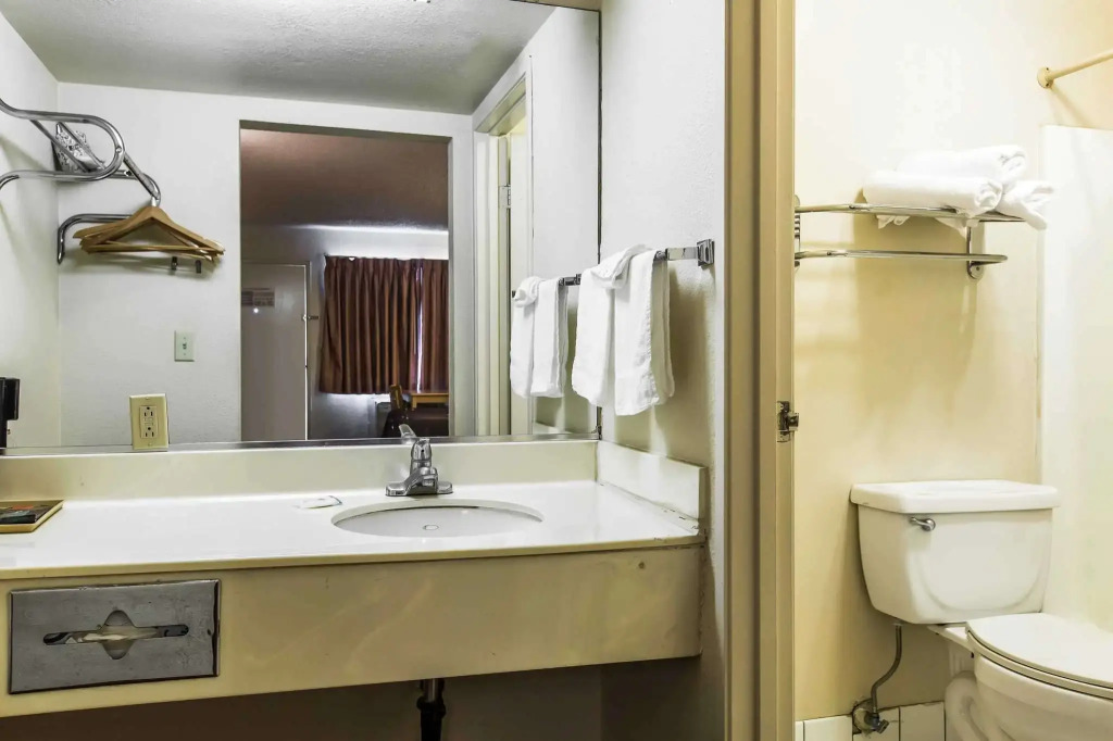 Rodeway Inn Ontario Mills Mall