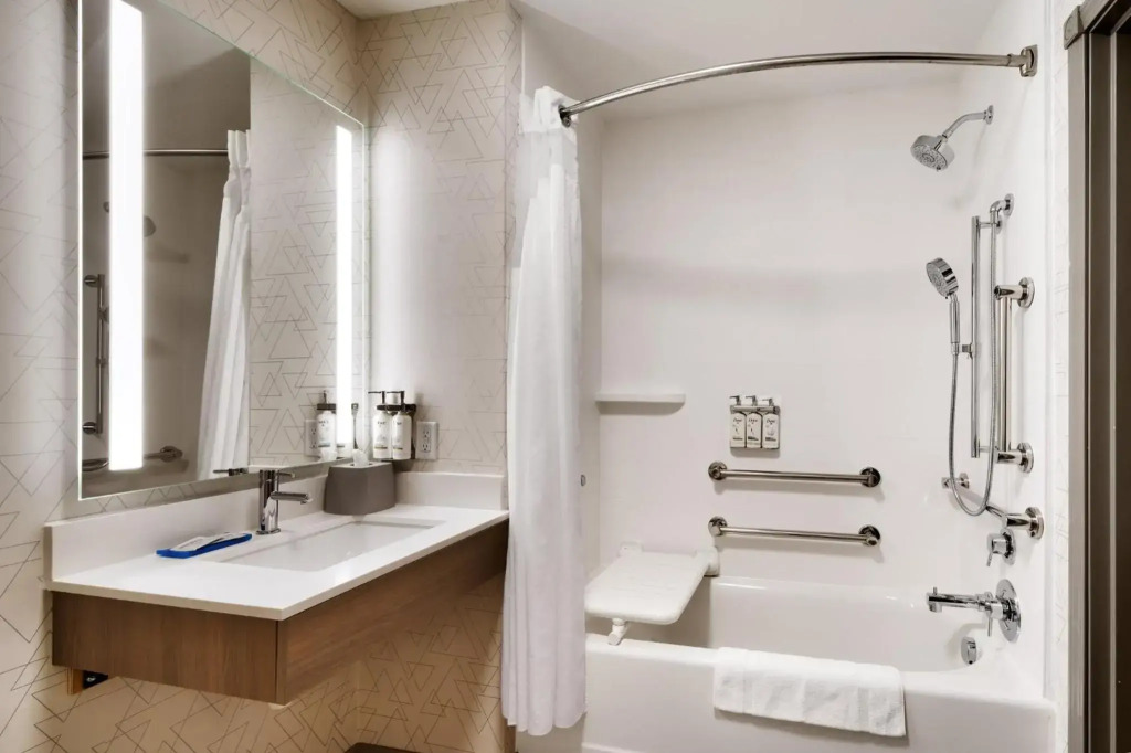 Holiday Inn Express Hotel & Suites Cheyenne by IHG