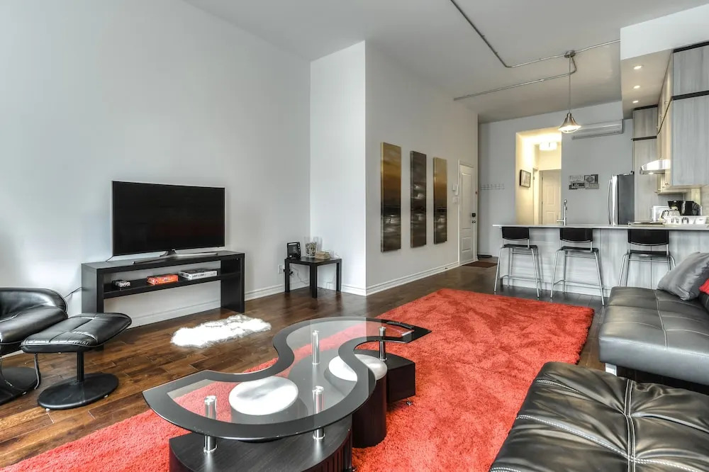 St Laurent Apartments