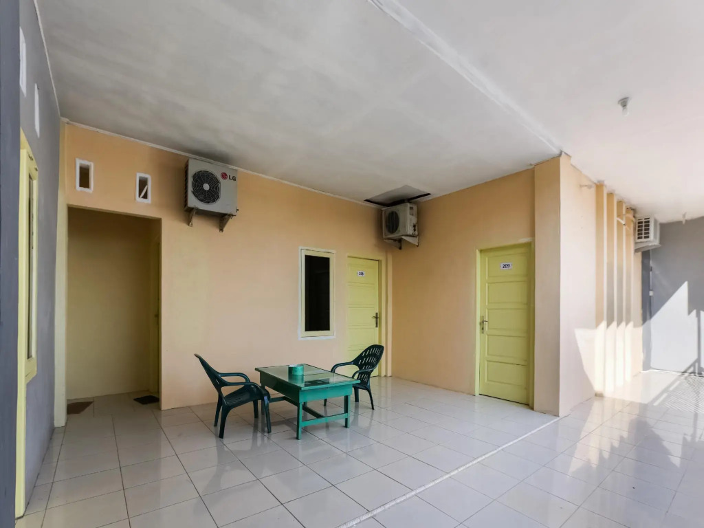 Urbanview Hotel Mine Residence Syariah