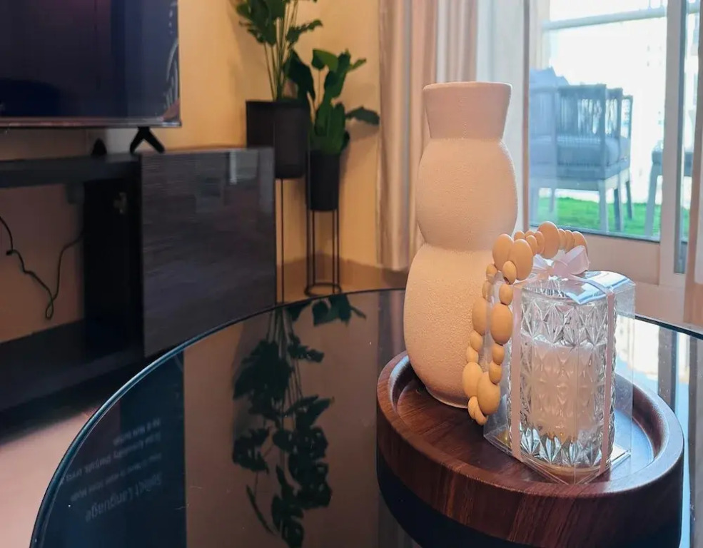Modern 1BR w Pool and Parking At Roxana Residence