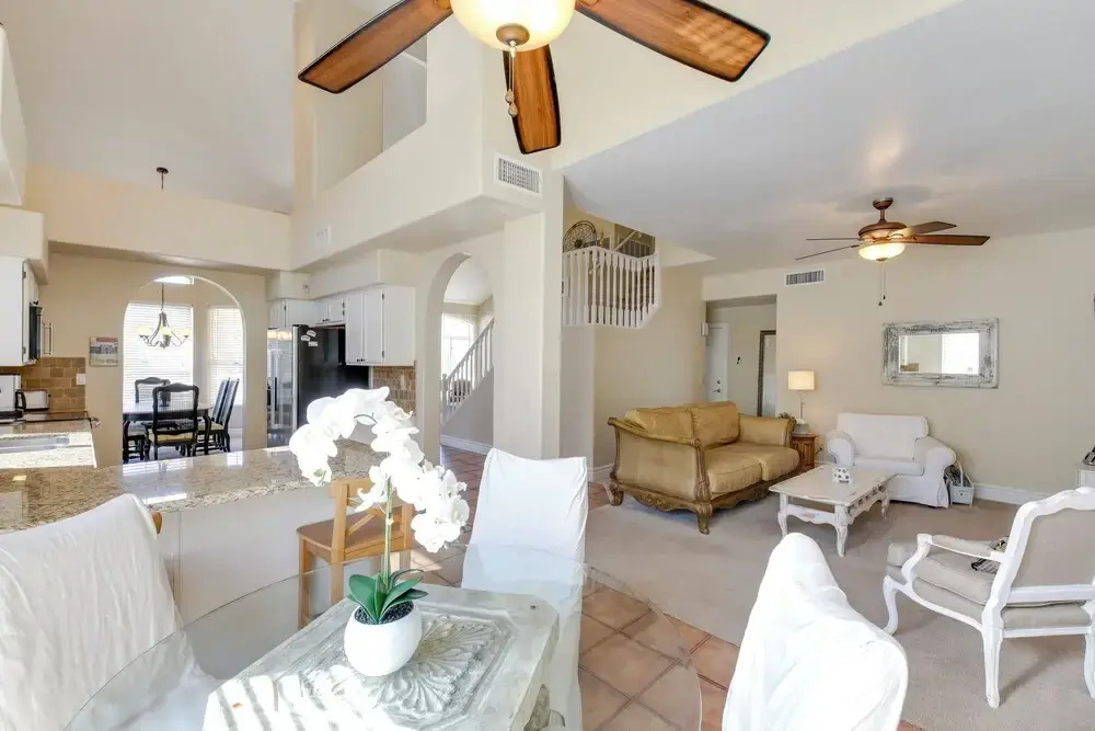 Pool & Spa! Goodyear Home, 1 Mi to Golfing