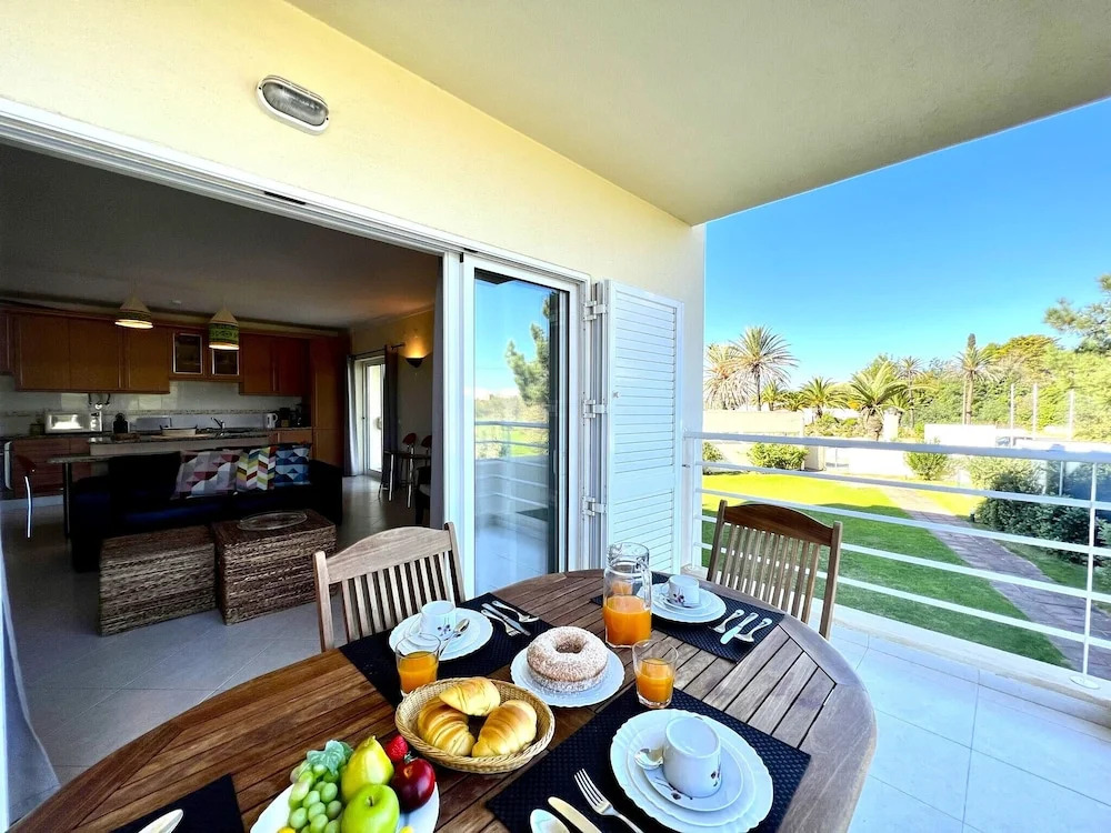 Alvor Paradise With Pool by Homing