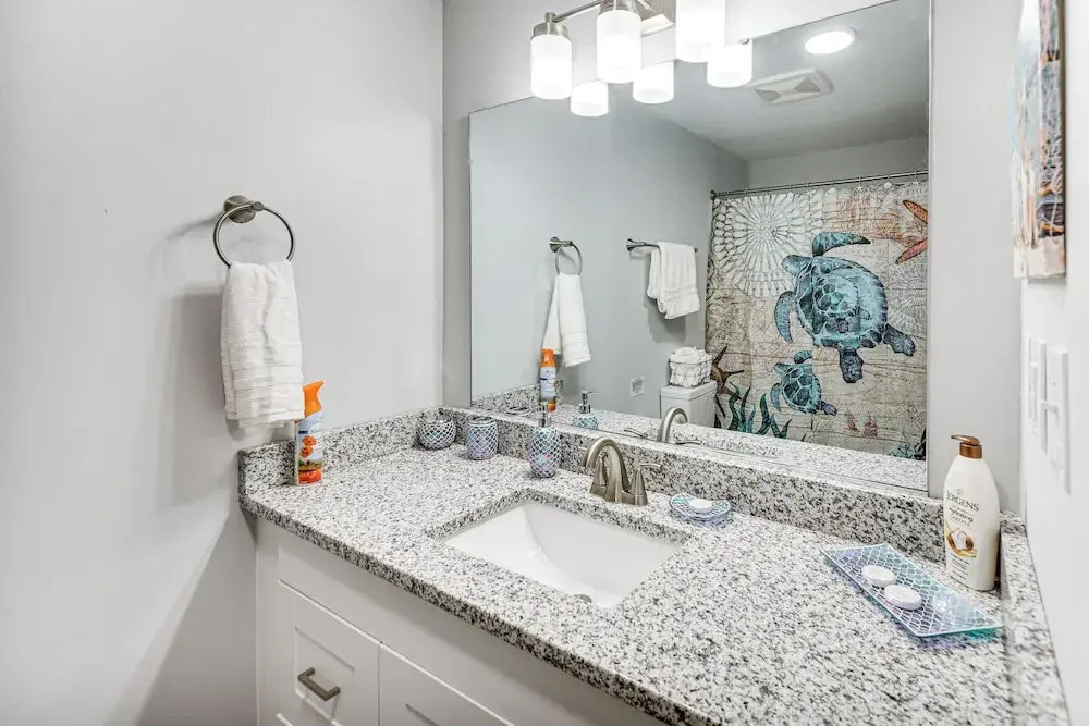 1 Mi to Beach: Home w/ Patio & Grill in Hampton!