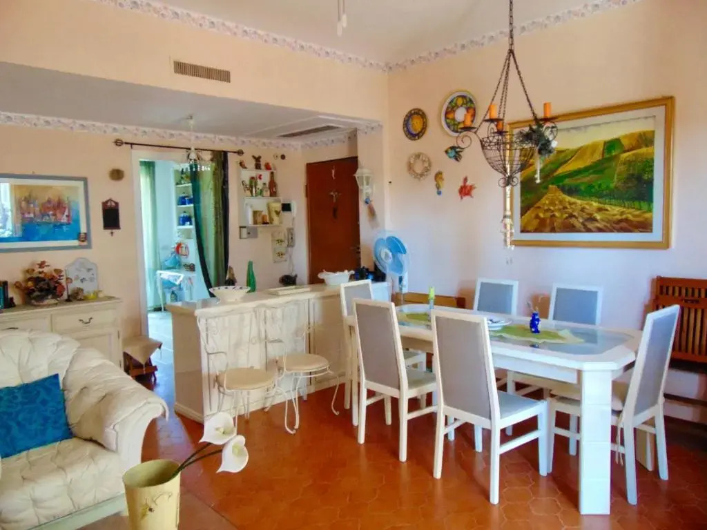 M292 - Marcelli, quadrilocale con giardino a 50mt dal mare