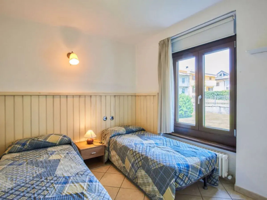 Apartment Serena - LMZ180 by Interhome