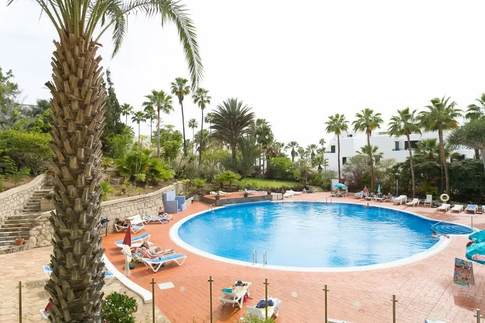 103 Apartment with Enchanting Pool View