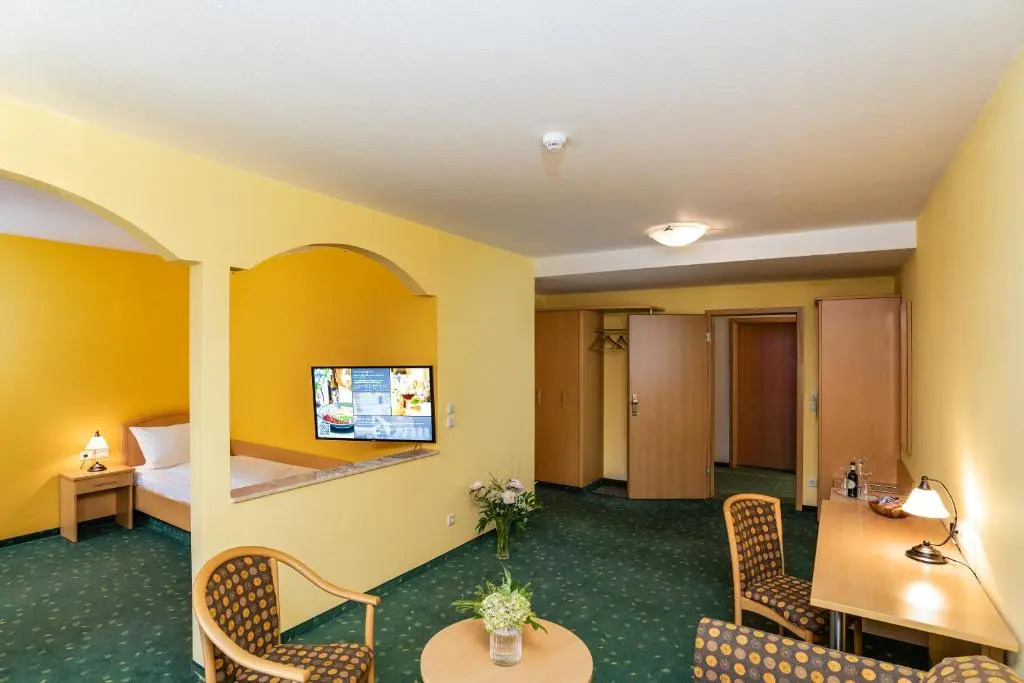Hotel Am Kurhaus mit erstem Ayurveda Center Sachsens - direkt am Gesundheitsbad ACTINON & Kurpark