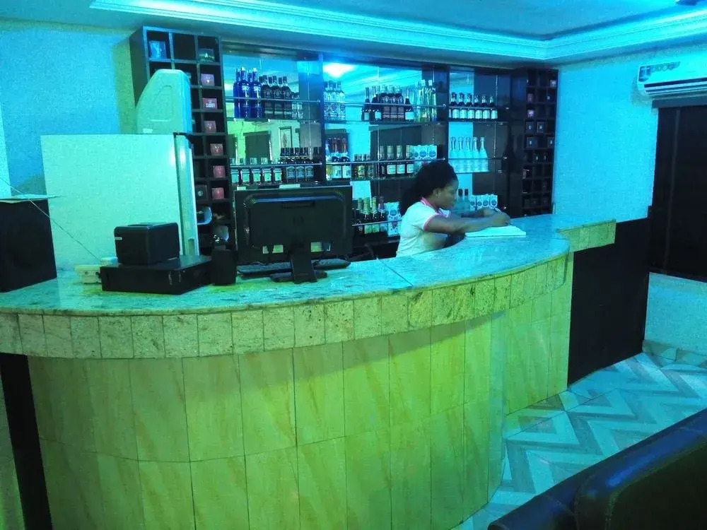 GRAND PARK HOTEL AND SUITEs