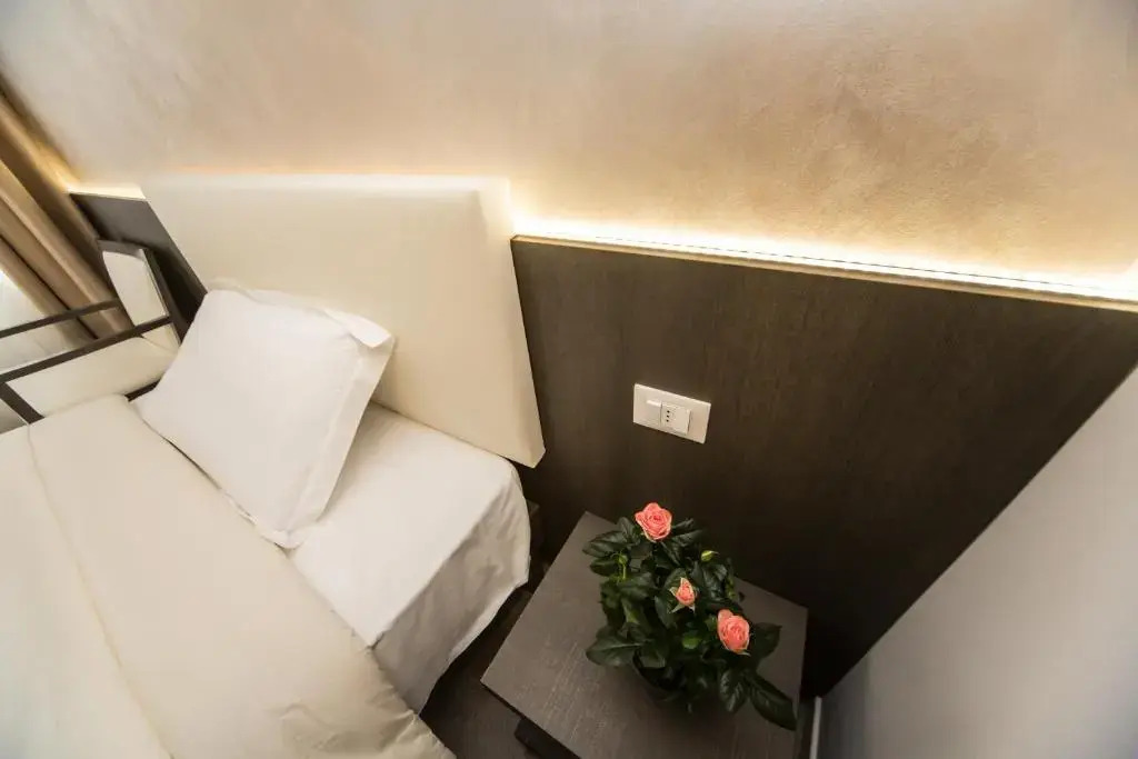 B&B Corte sul Naviglio CIN I T 0 1 5 0 7 0 C 1 3 X U I L Q C V