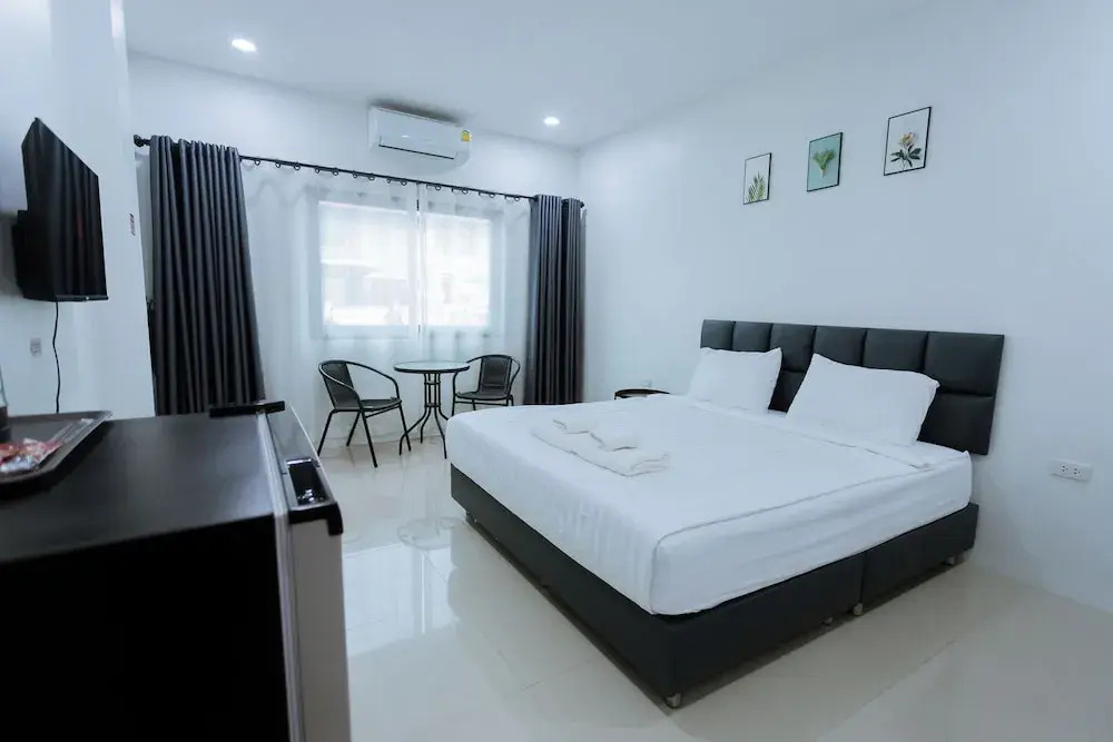 The Rich Hotel