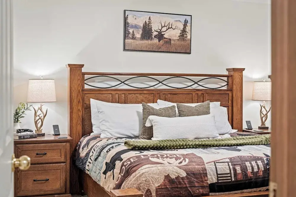 Pocono Paradise by Avantstay Lakeside Retreat, Hot Tub, Game Room, Near Beach